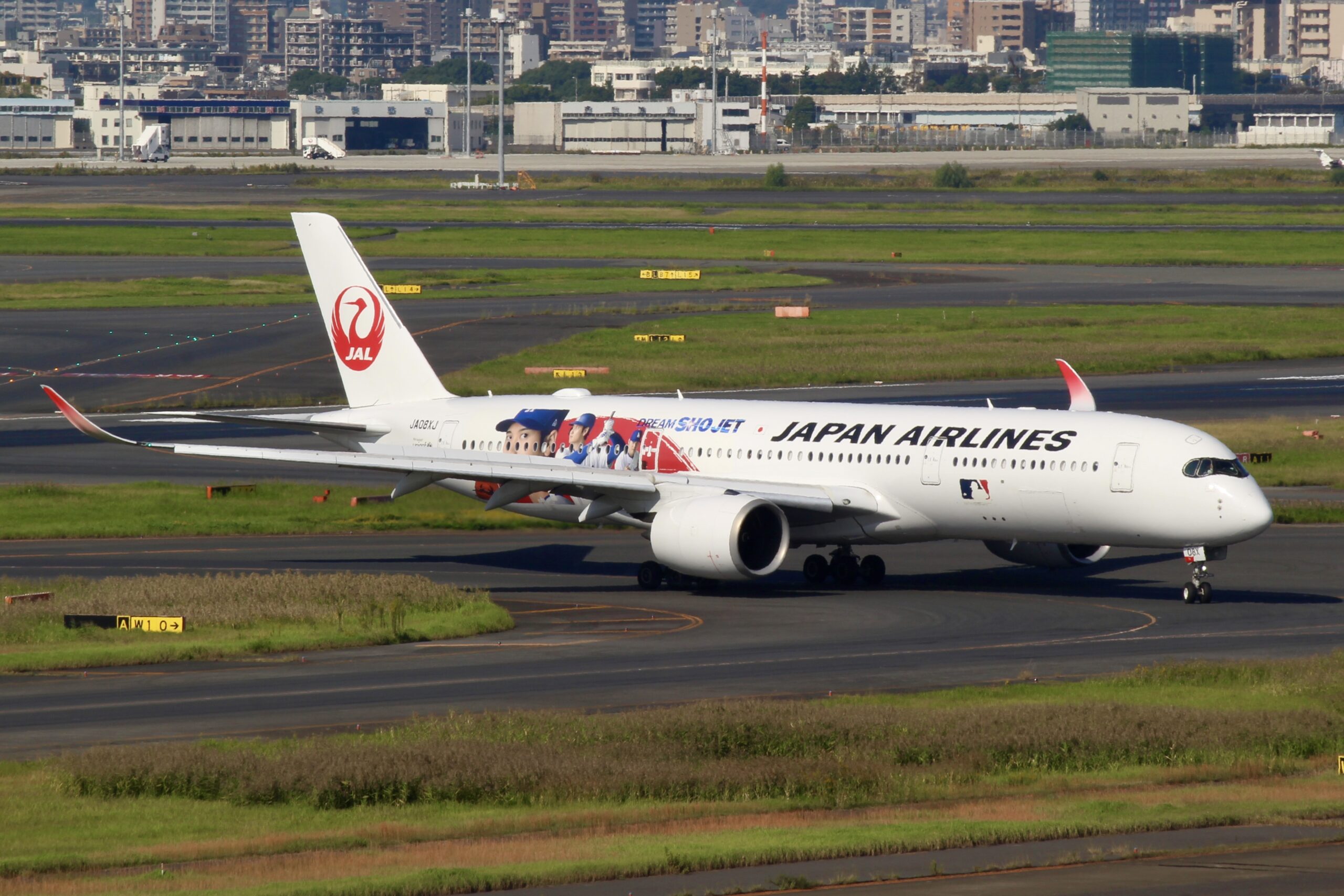 JAL JA08XJ Dream SHO JET